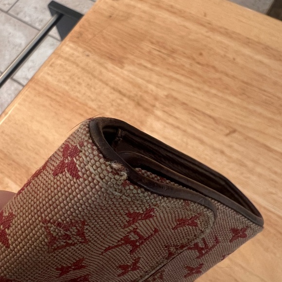 Authentic Pre-Loved LV Mini-Lin Long Wallet - Picture 4 of 14
